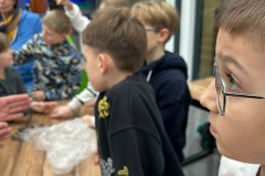 7b27d72a-d527-43a5-a4ce-9a1be2e5f6f8