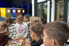 a60da693-0f41-402b-8696-6d617d9db87b