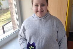 001bfd3b-d335-43e5-8a12-e42b27343401