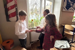 f7d6bd52-d801-4e2a-a8a0-338a67672c37